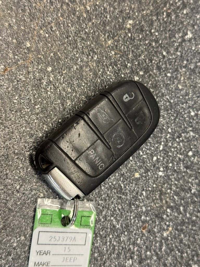 Used 2015 Jeep Grand Cherokee Limited image 31