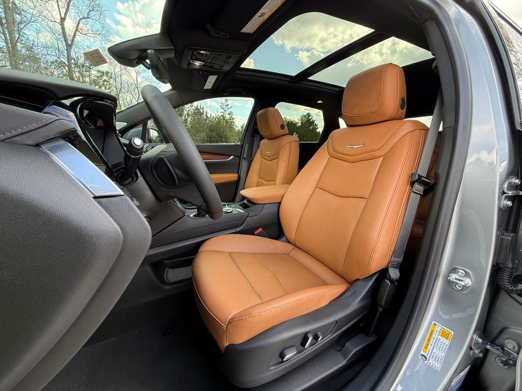 New 2026 Cadillac XT5 Premium Luxury w/ Driver Assist Package AWD/4WD image 5