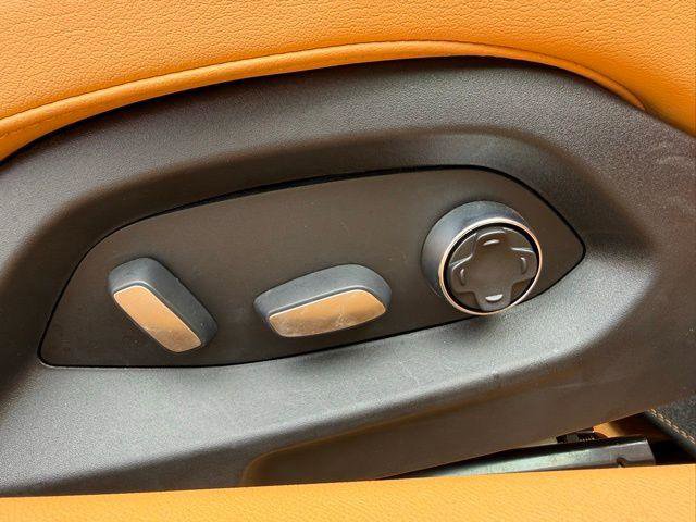 Used 2022 Chevrolet Corvette Stingray Premium Conv w/ Z51 Performance Package image 31