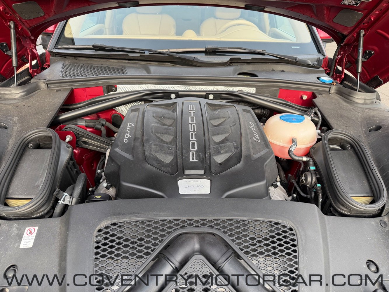 Used 2015 Porsche Macan Turbo image 15