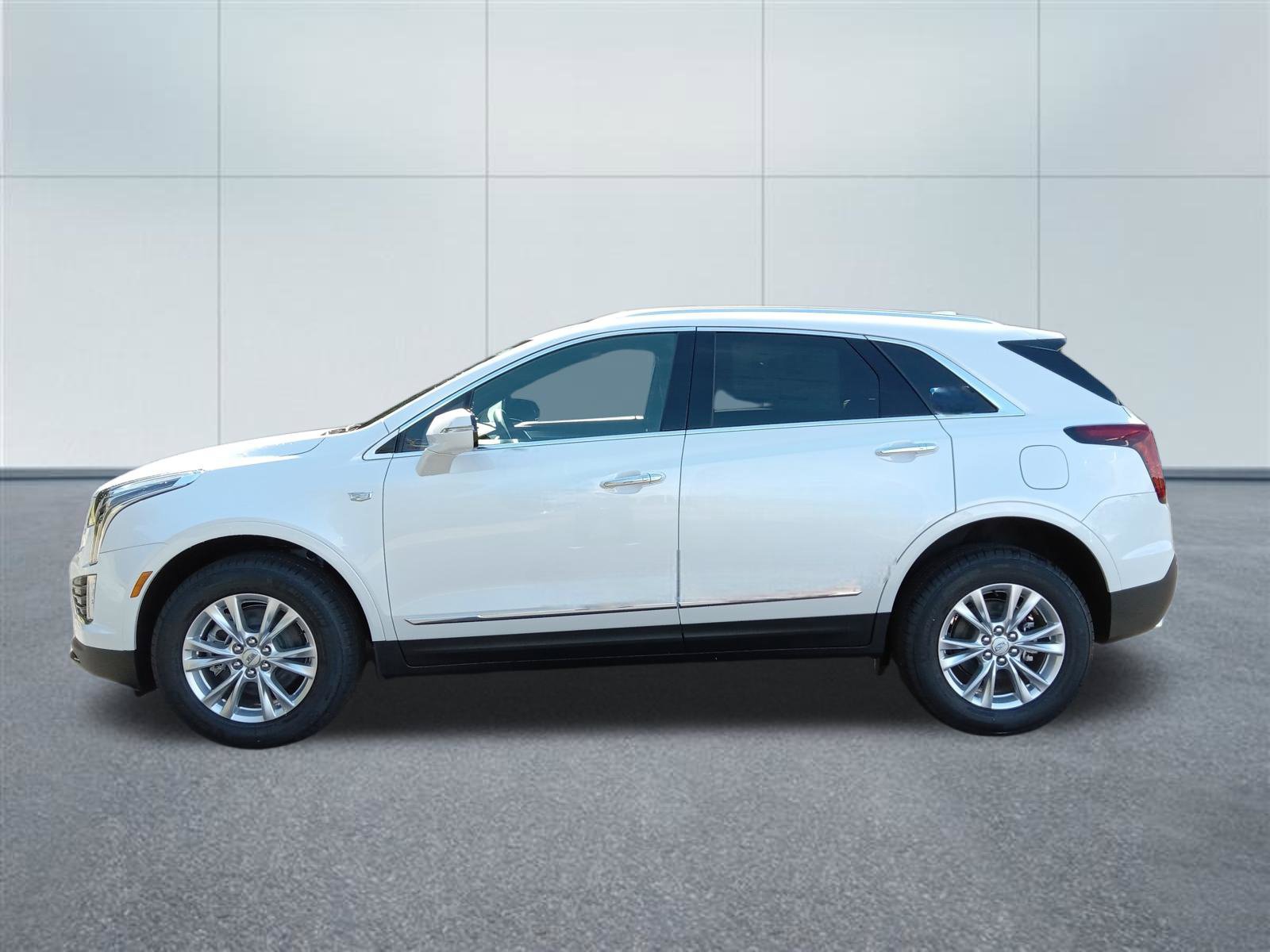 New 2026 Cadillac XT5 Luxury AWD/4WD image 2