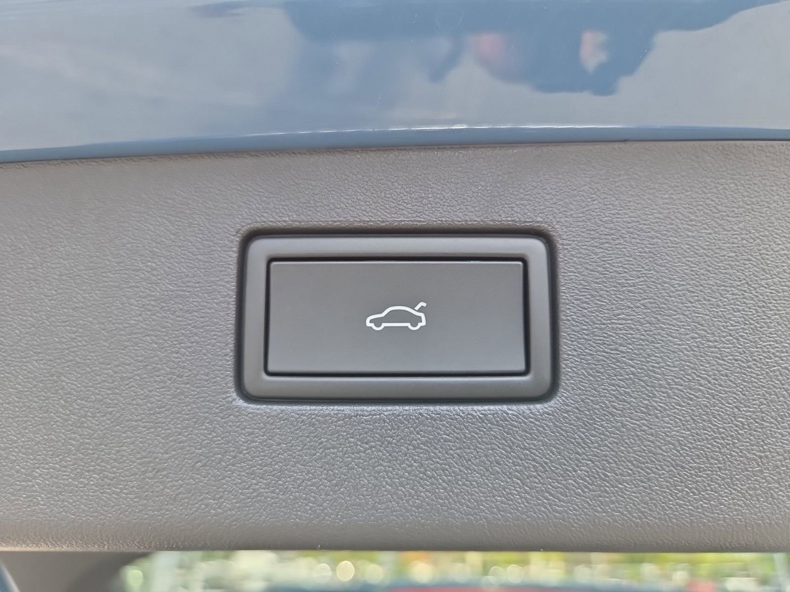 New 2026 Volkswagen Tiguan SE AWD/4WD image 8