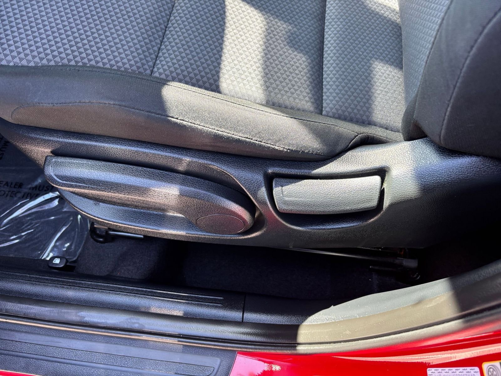 Used 2025 Kia Soul LX w/ LX Technology Package FWD image 22