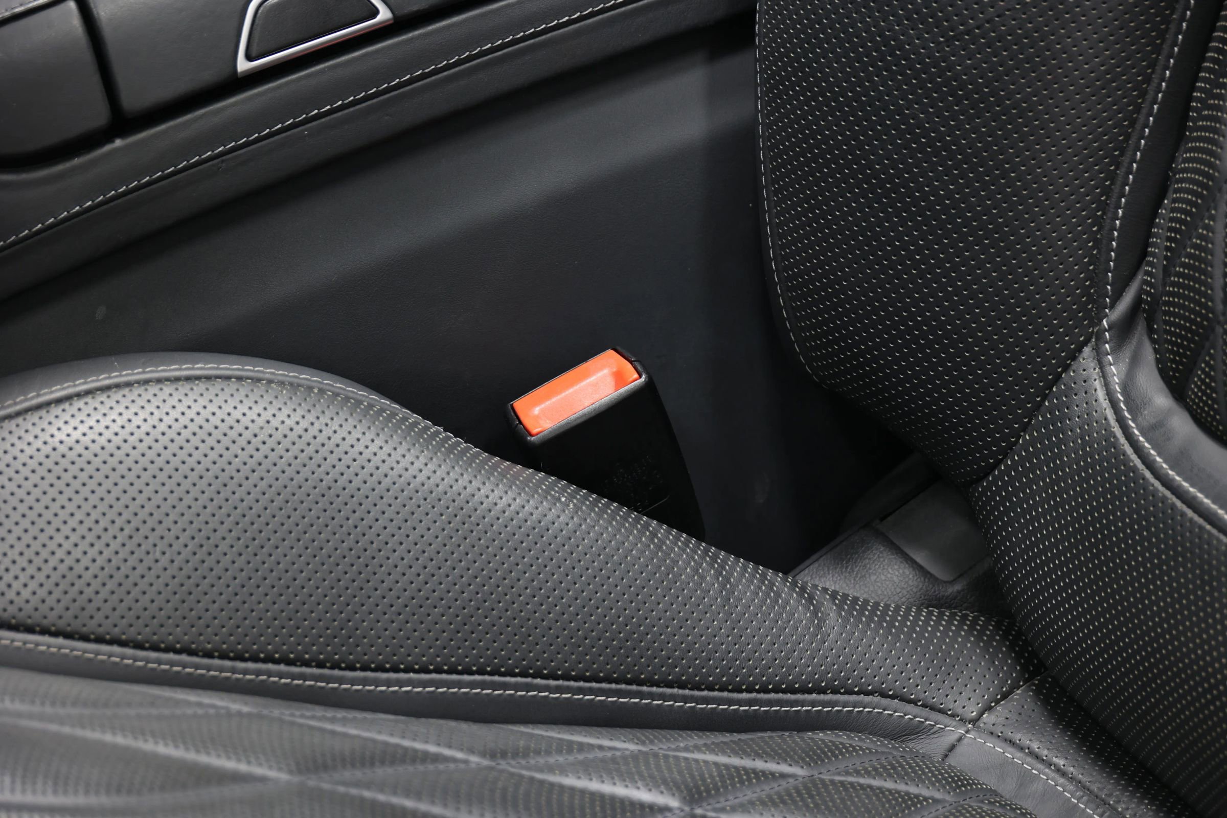 Used 2019 Mercedes-Benz S 63 AMG 4MATIC Cabriolet image 20