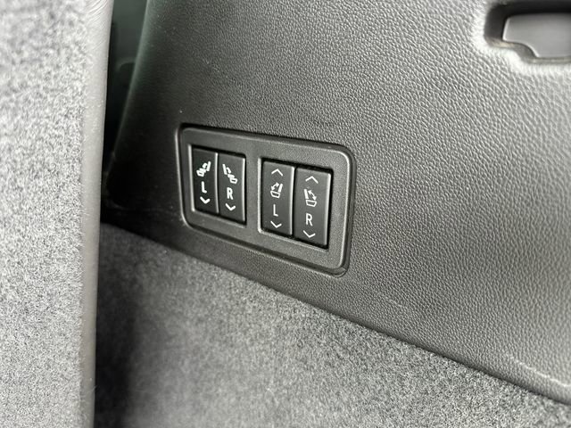 Used 2022 Cadillac XT6 Sport w/ Platinum Package image 15