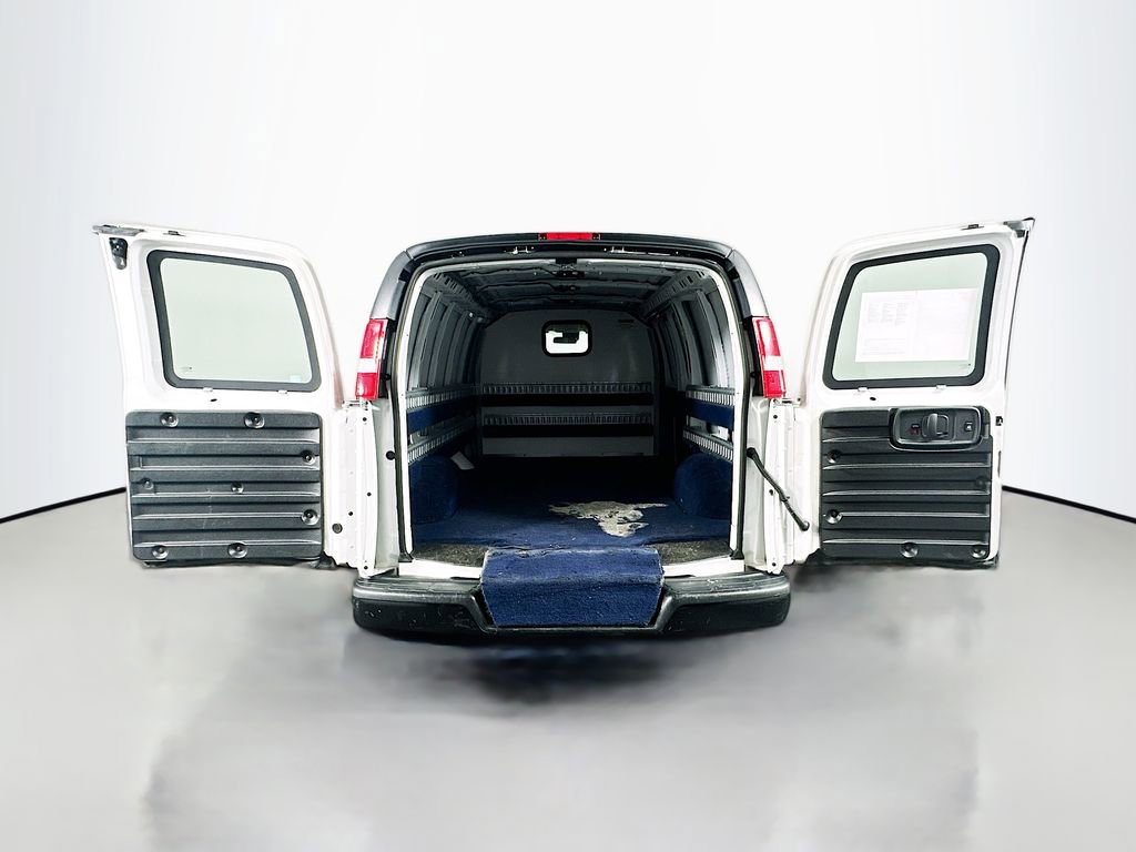 Used 2019 Chevrolet Express 2500 image 27