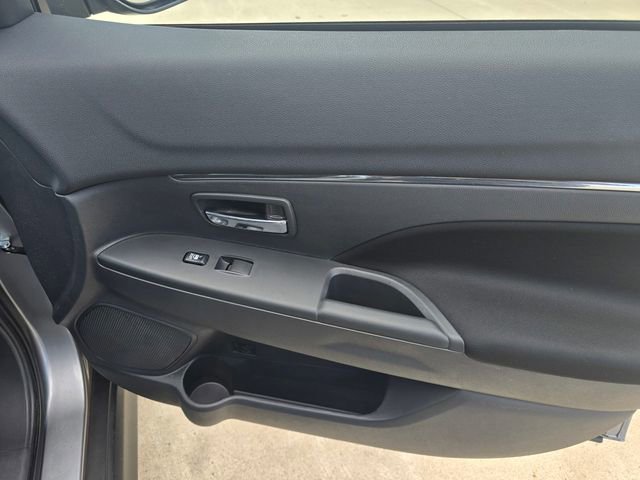 Used 2025 Mitsubishi Outlander Sport ES image 19