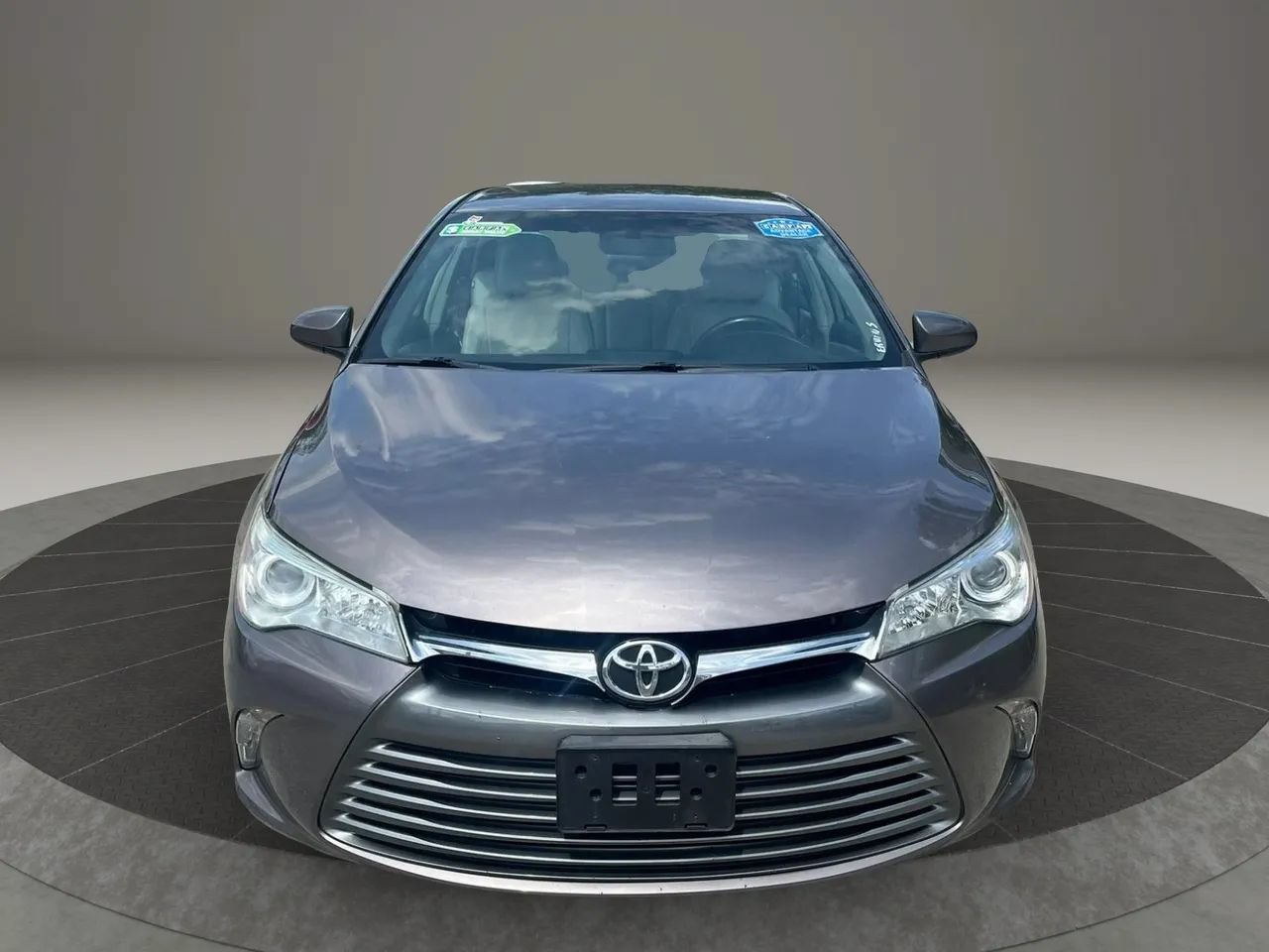 Used 2015 Toyota Camry XLE FWD image 2