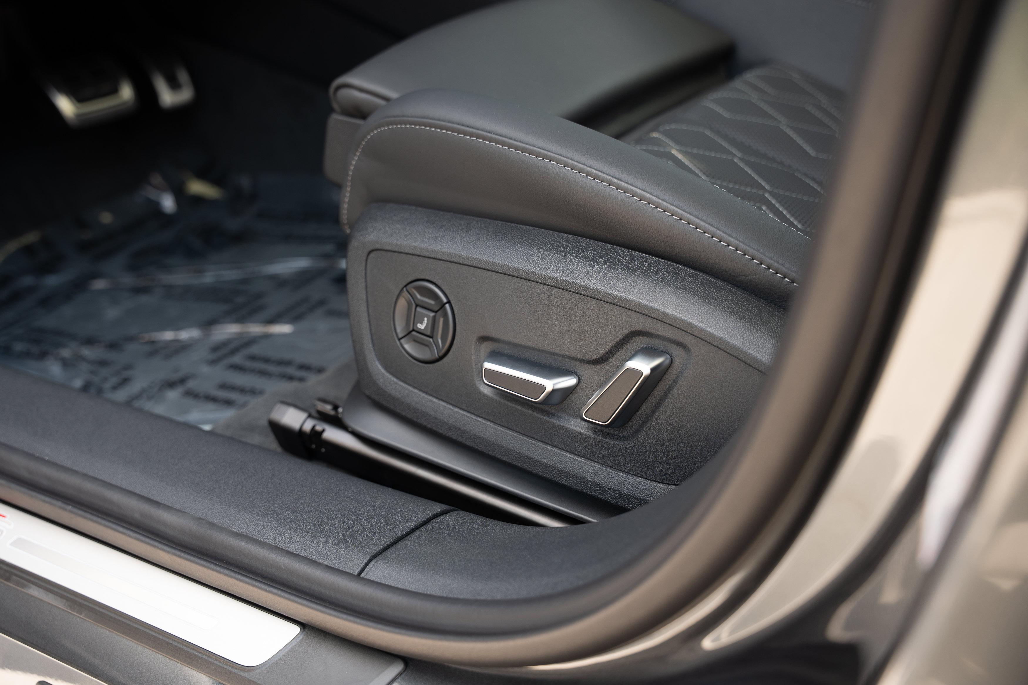 New 2027 Audi S6 e-tron Prestige AWD/4WD image 21