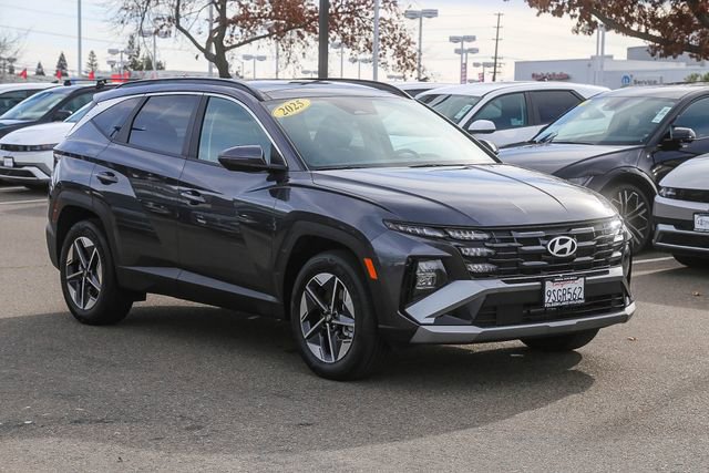 Certified 2025 Hyundai Tucson SEL AWD/4WD image 6