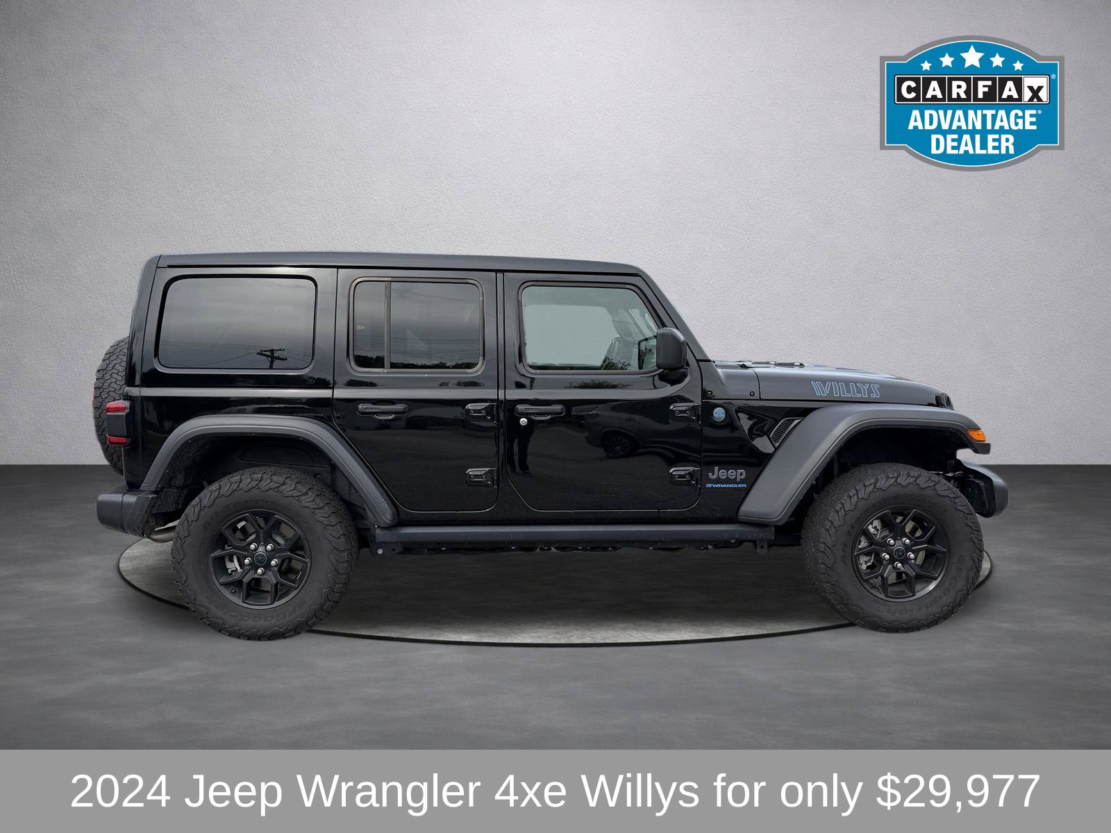 Used 2024 Jeep Wrangler Unlimited AWD/4WD image 2