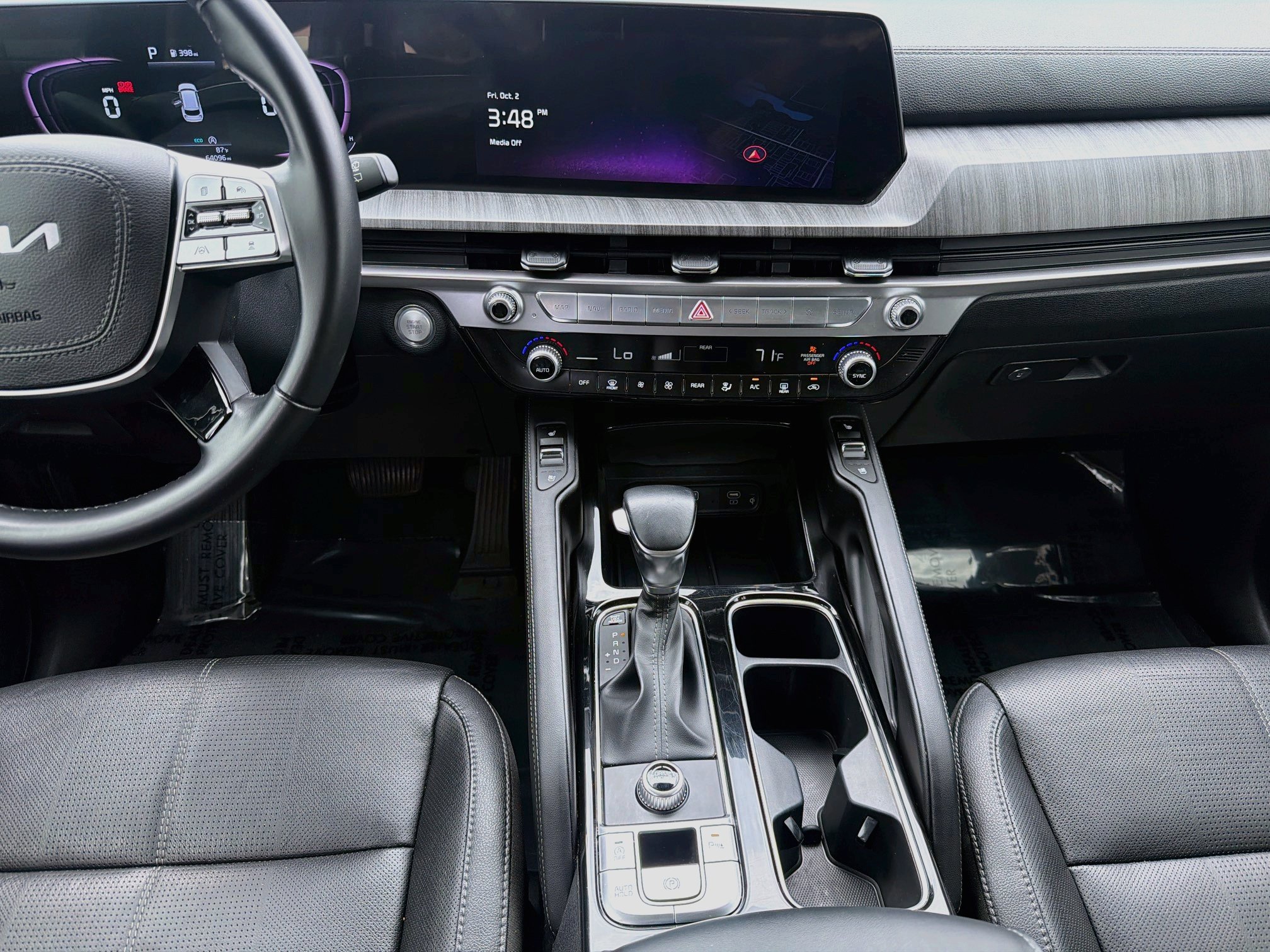 Used 2024 Kia Telluride EX w/ EX Captain's Chair Package FWD image 20