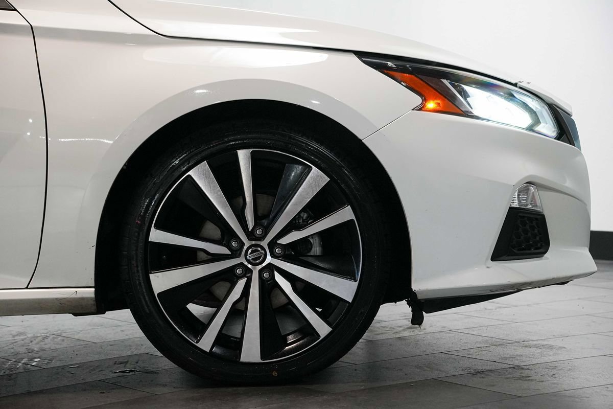 Used 2022 Nissan Altima 2.5 SR FWD image 9