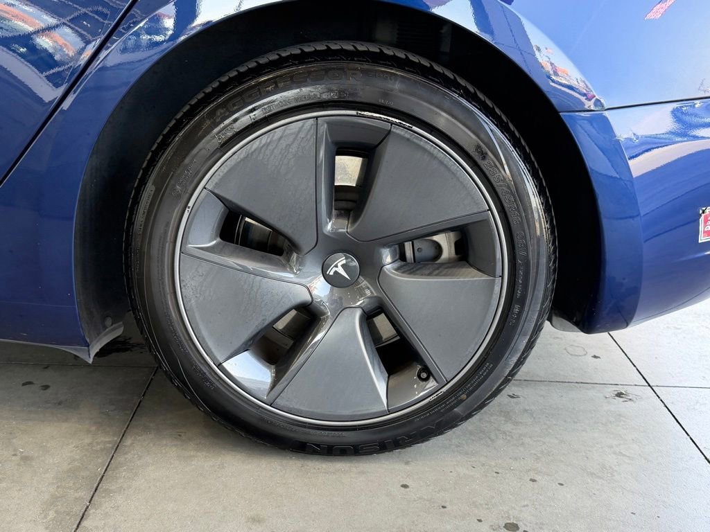 Used 2023 Tesla Model 3 Standard Range RWD image 16