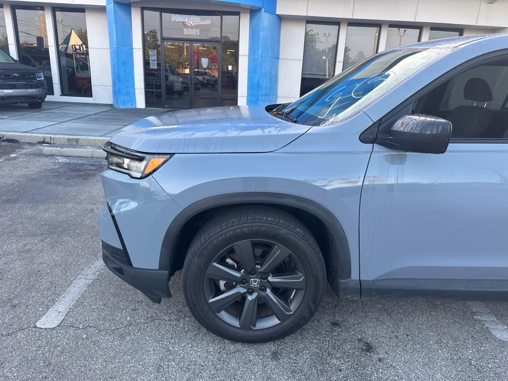 Used 2023 Honda Pilot Sport image 8