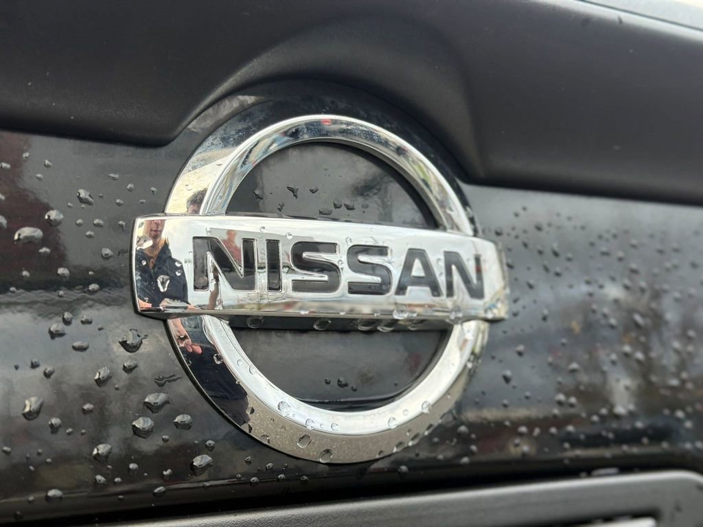 Used 2015 Nissan Titan SL image 10
