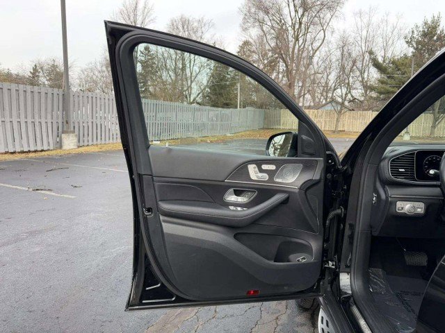 Certified 2024 Mercedes-Benz GLS 450 4MATIC image 17
