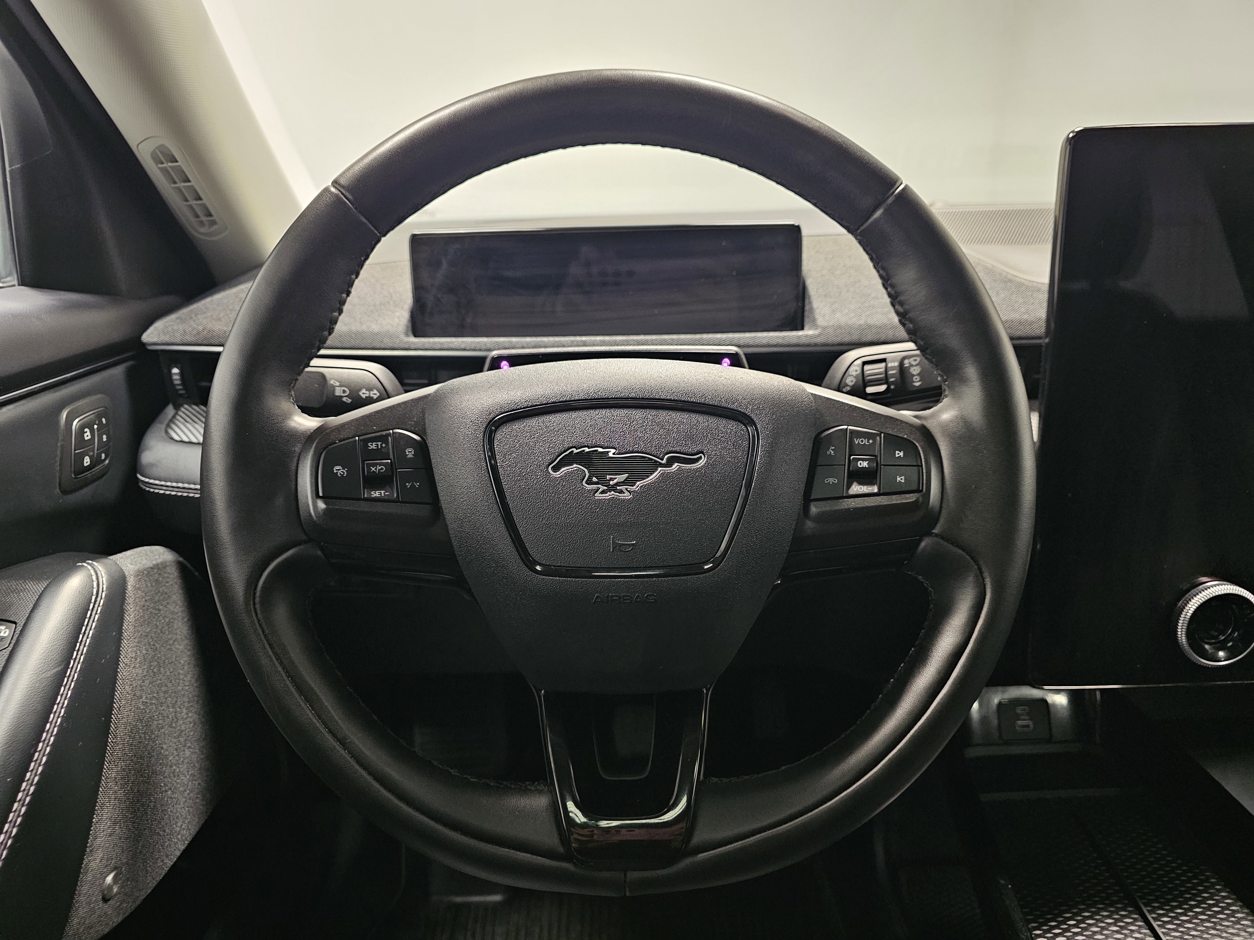 Used 2022 Ford Mustang Mach-E Premium image 21