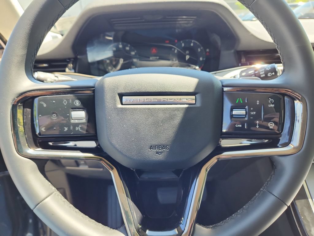 Used 2025 Land Rover Range Rover Evoque S AWD/4WD image 18