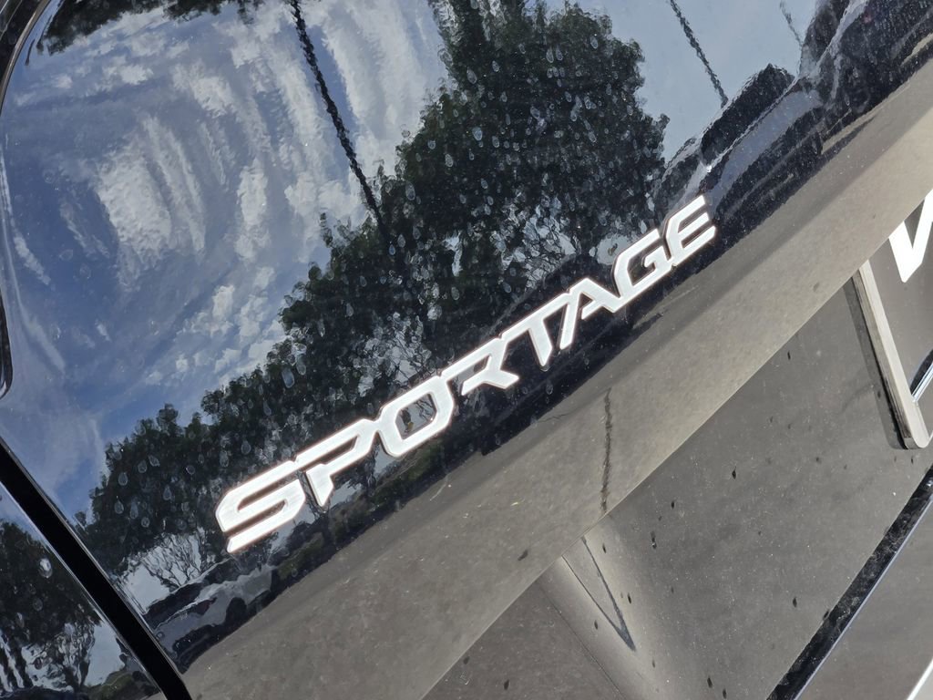 New 2026 Kia Sportage SX FWD image 7