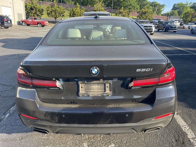Used 2022 BMW 530i w/ M Sport Package image 9