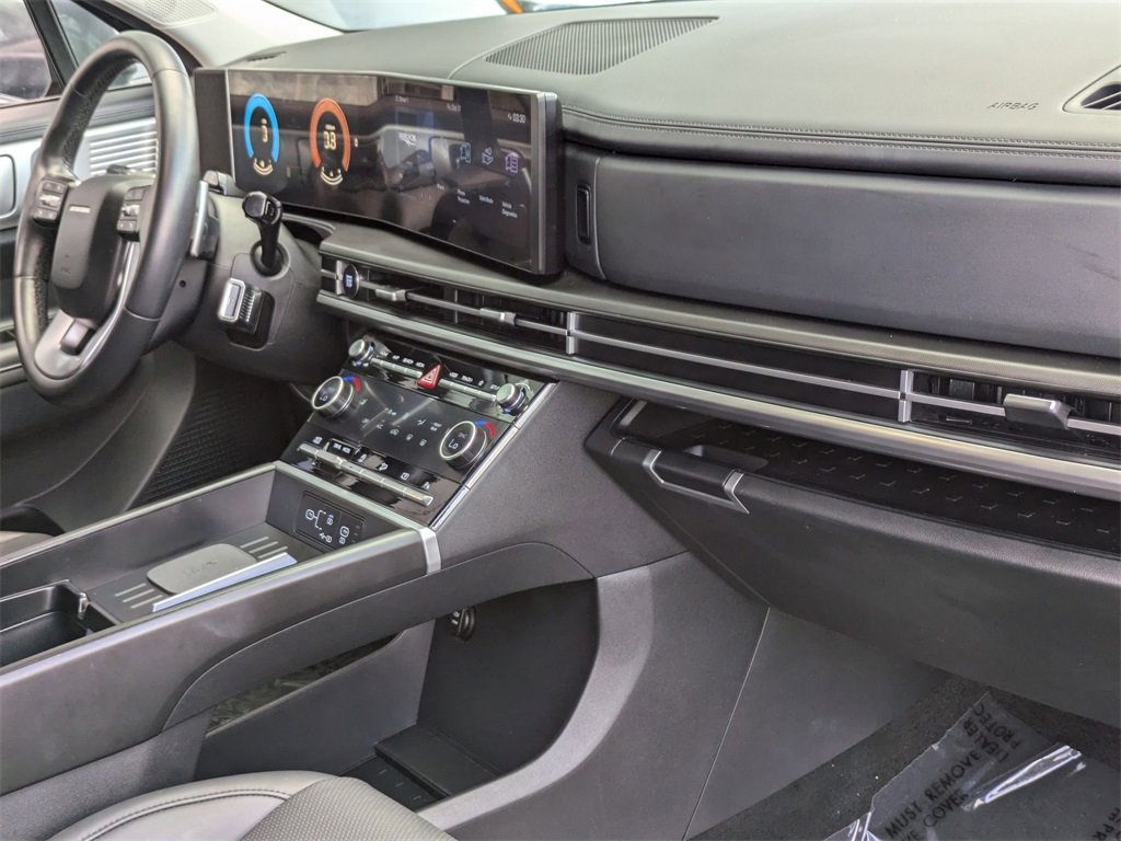 Used 2025 Hyundai Santa Fe SEL image 32