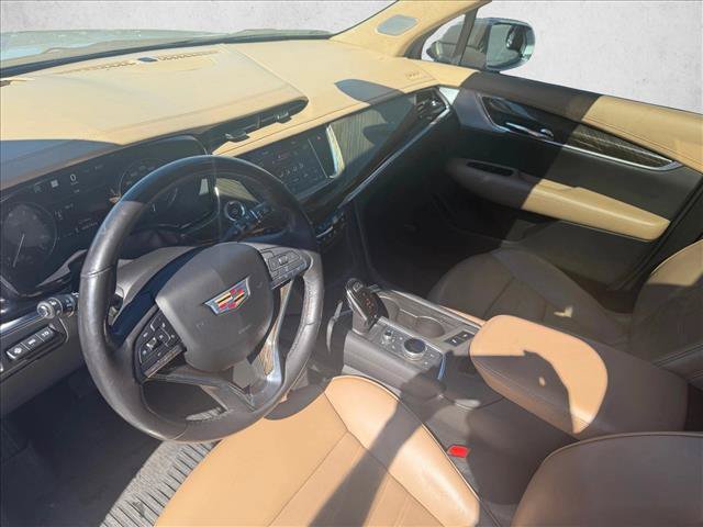 Used 2020 Cadillac XT6 Premium Luxury w/ Platinum Package AWD/4WD image 10