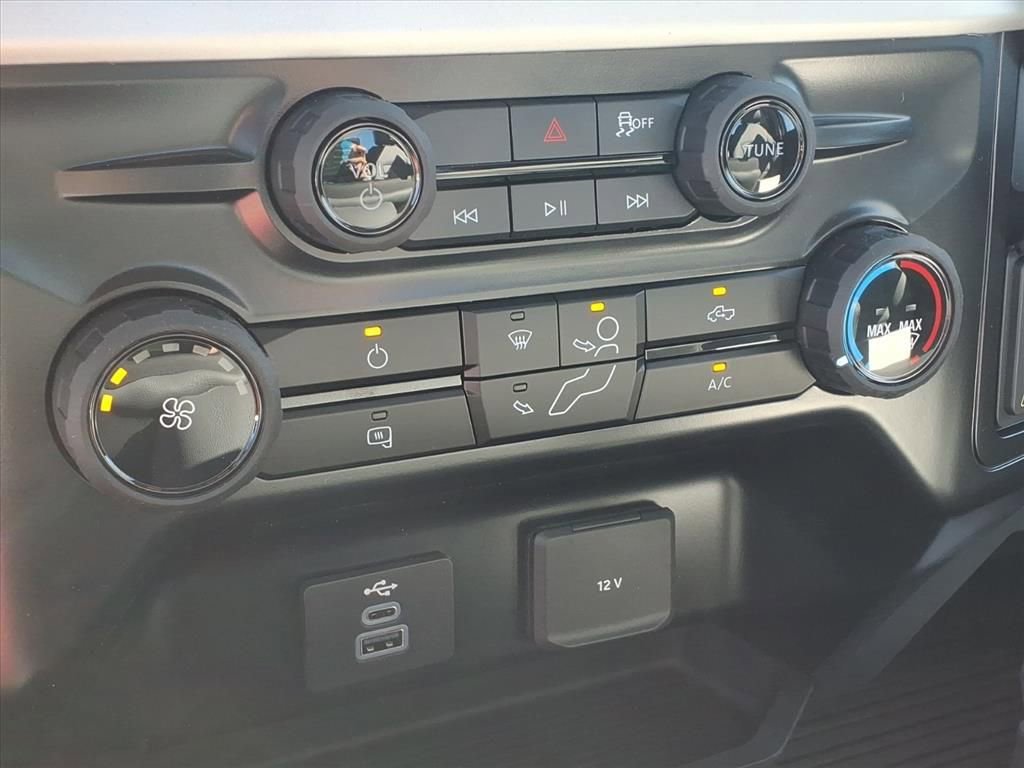 New 2026 Ford F550 4x4 Regular Cab Super Duty image 7