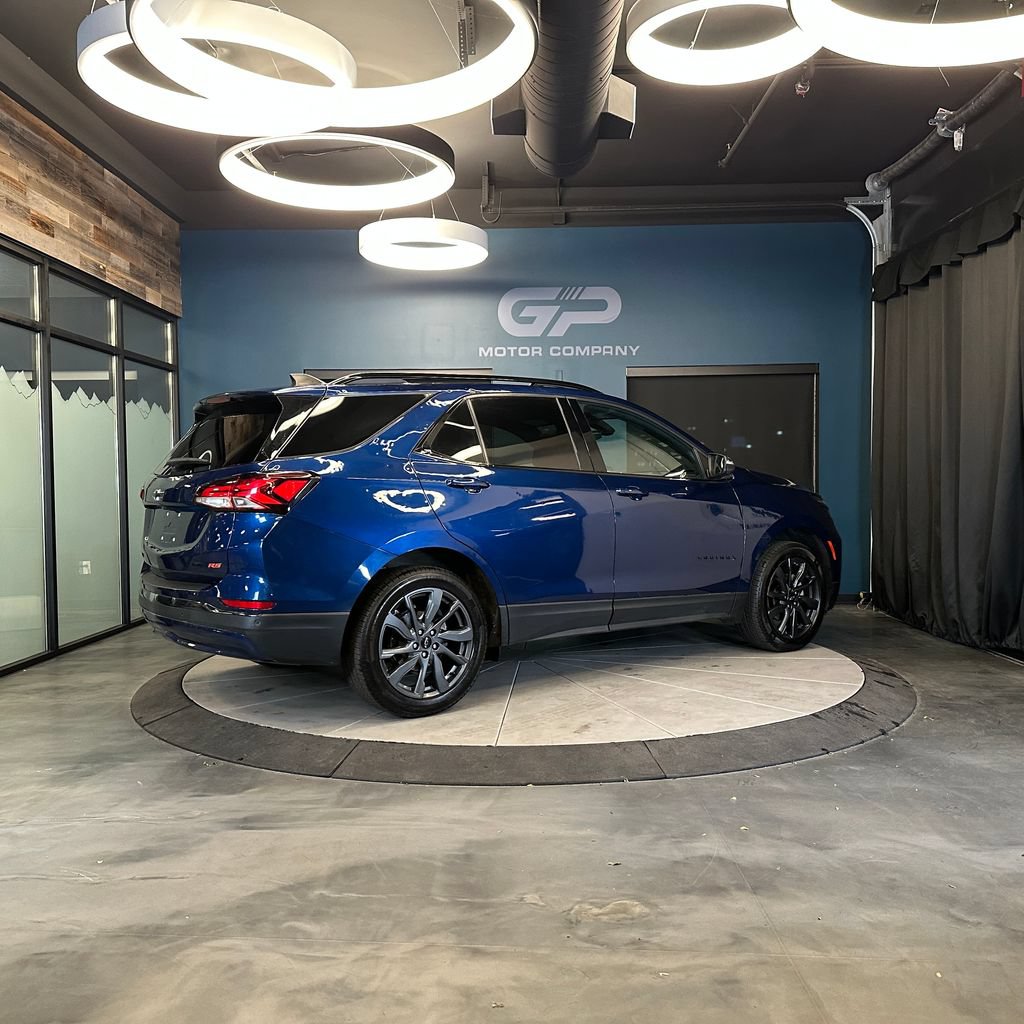 Used 2022 Chevrolet Equinox RS w/ RS Leather Package AWD/4WD image 3