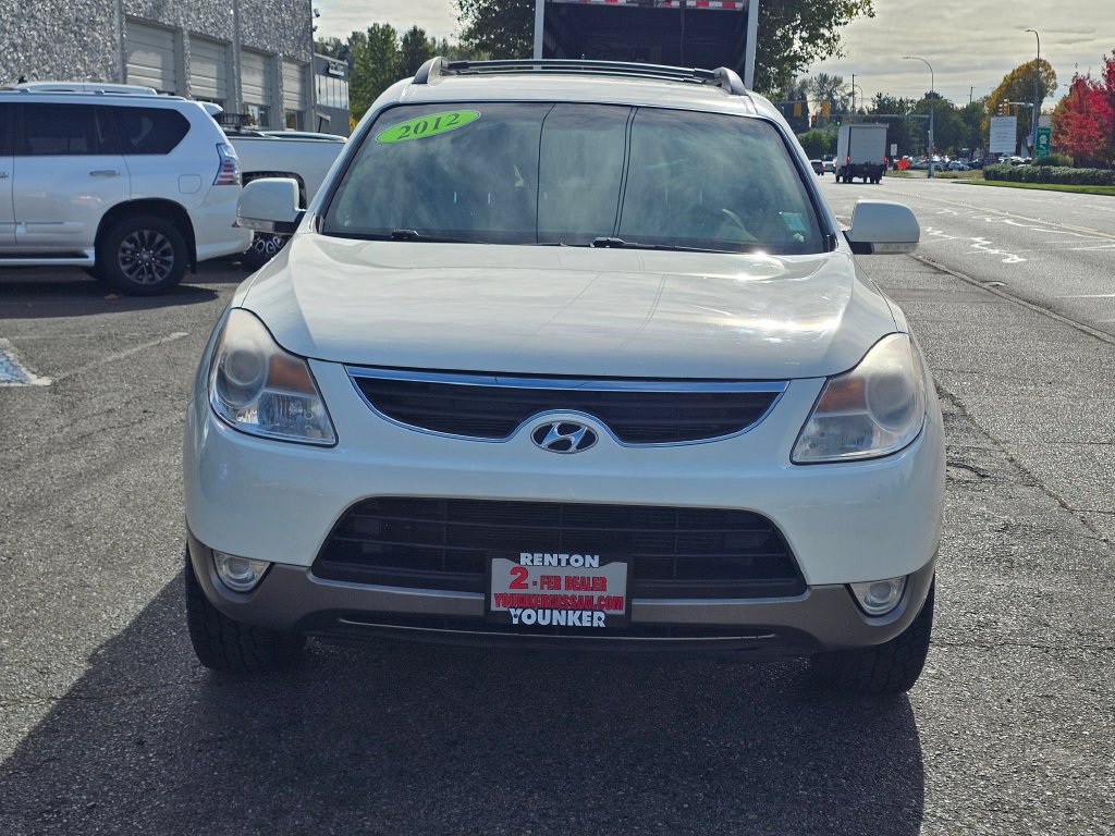 Used 2012 Hyundai Veracruz Limited w/ Entertainment Pkg FWD image 2