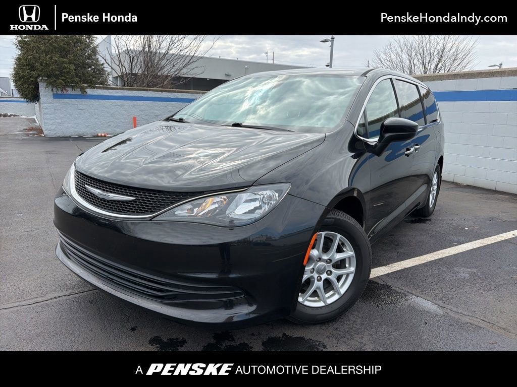 Used 2017 Chrysler Pacifica Touring video 1