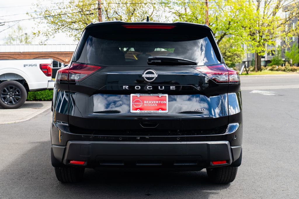 Certified 2025 Nissan Rogue S AWD/4WD image 5