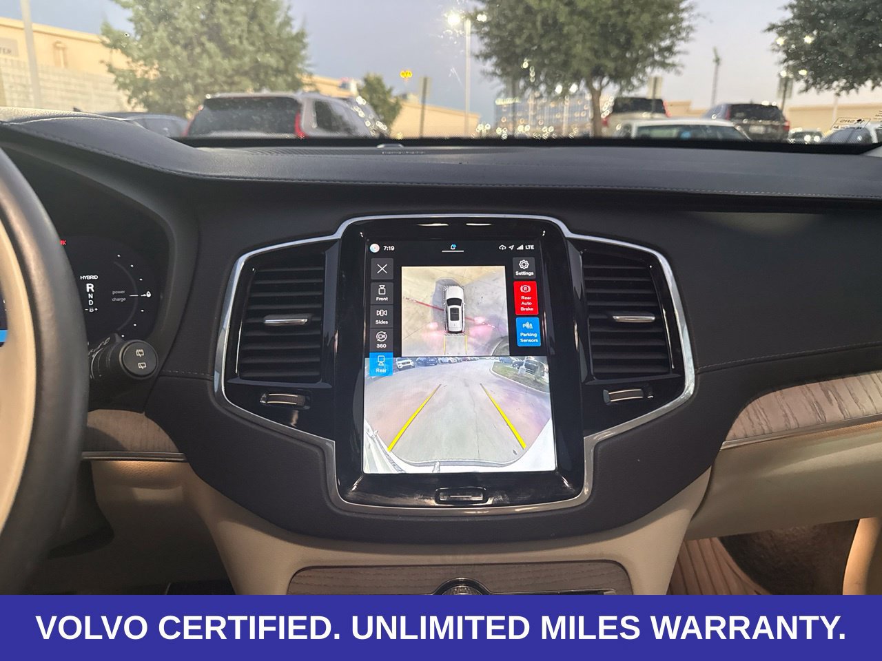 Certified 2024 Volvo XC90 T8 Ultimate w/ Protection Package Premier AWD/4WD image 40