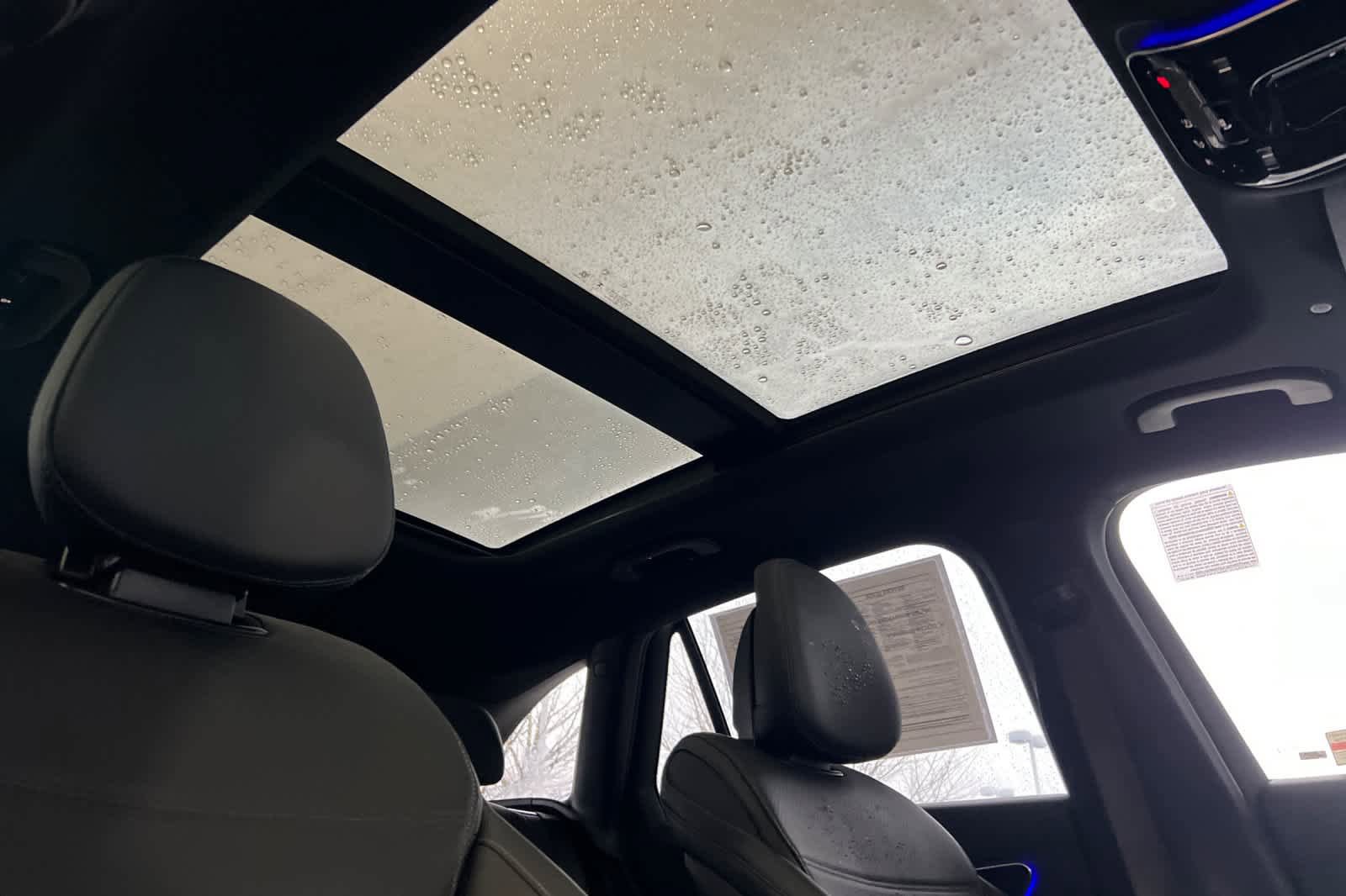 Used 2025 Mercedes-Benz GLC 300 4MATIC image 18