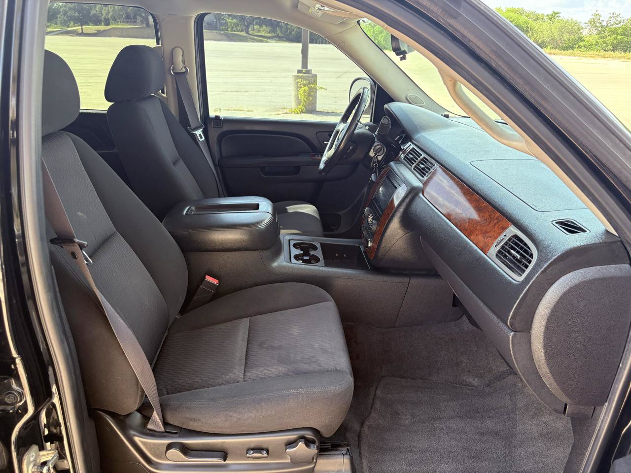 Used 2011 Chevrolet Suburban LS RWD image 81