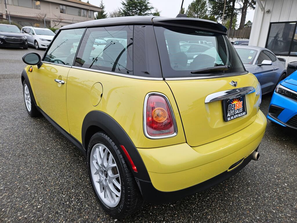 Used 2010 MINI Cooper Hardtop image 8