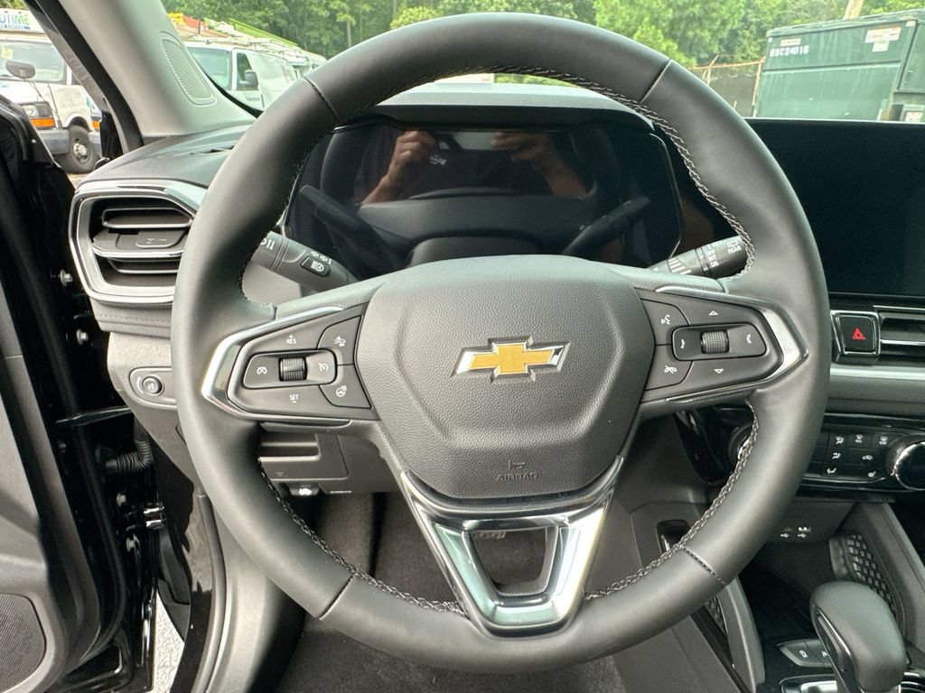 New 2026 Chevrolet TrailBlazer LT w/ LT Cold Weather Package FWD image 16
