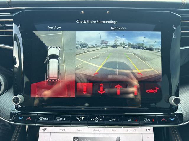 Used 2024 Jeep Grand Wagoneer Series III w/ Rear Seat Video Group 1 AWD/4WD image 15