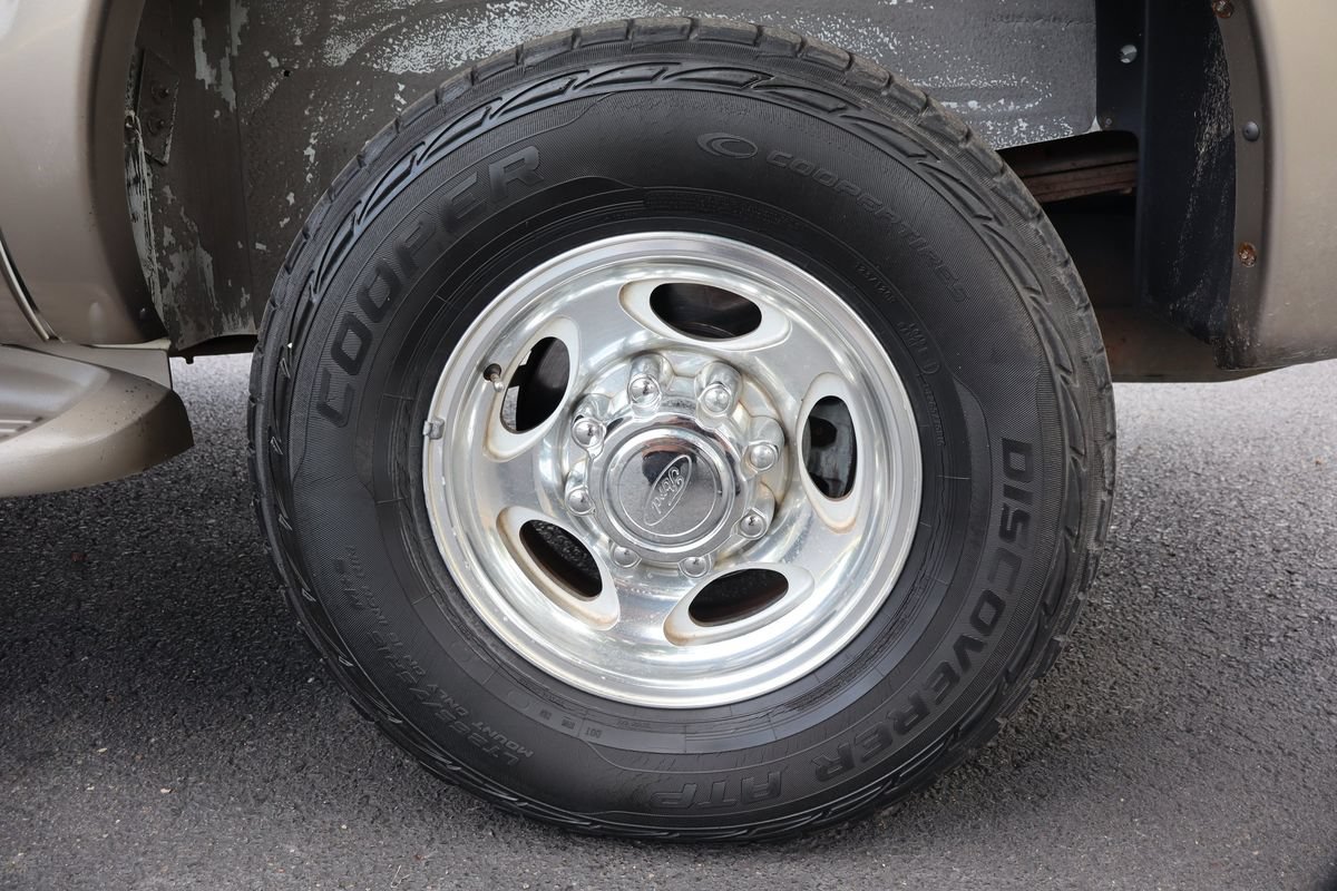 Used 2005 Ford Excursion Eddie Bauer AWD/4WD image 42