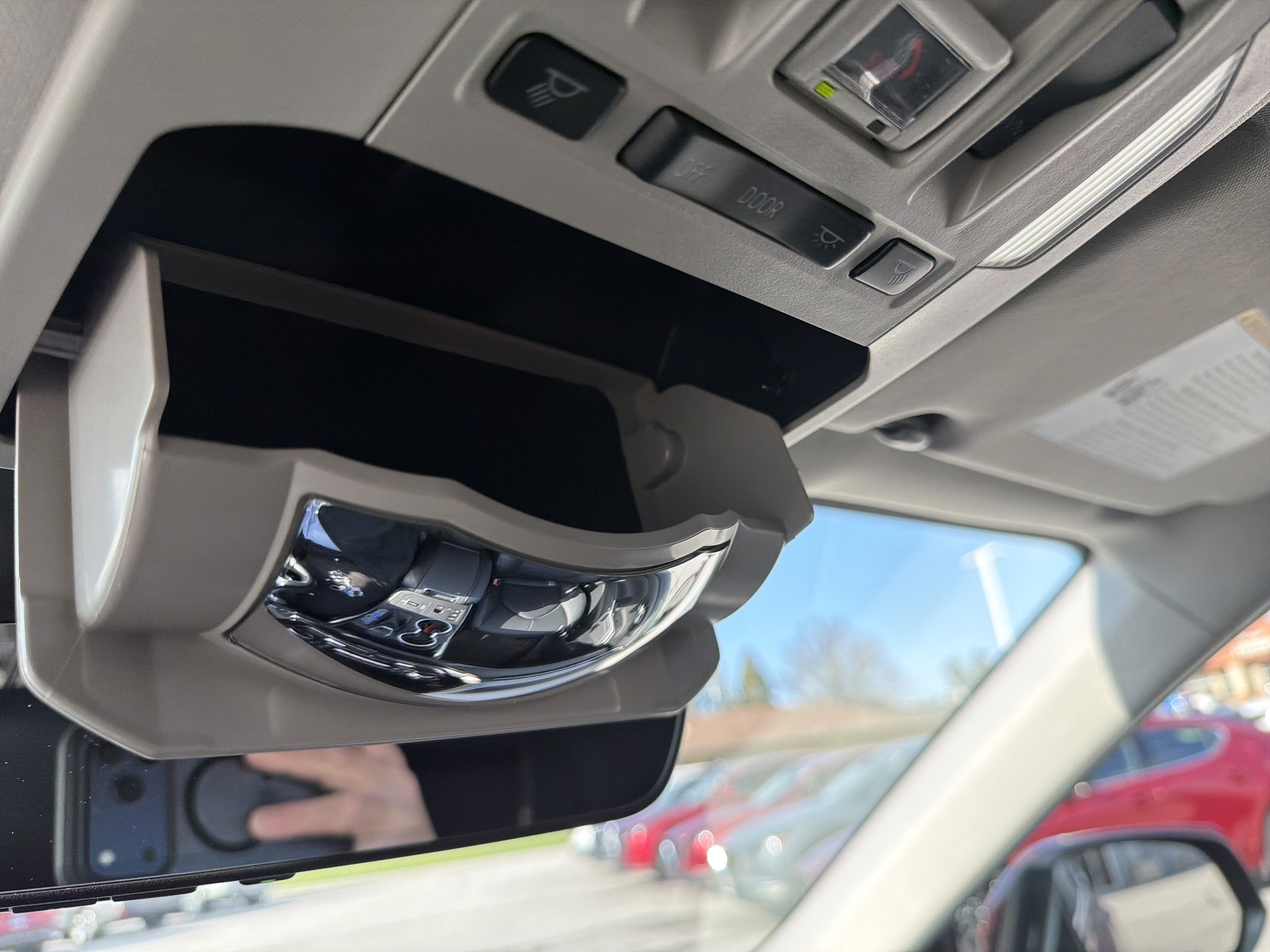 Used 2023 Toyota Highlander XLE AWD/4WD image 33