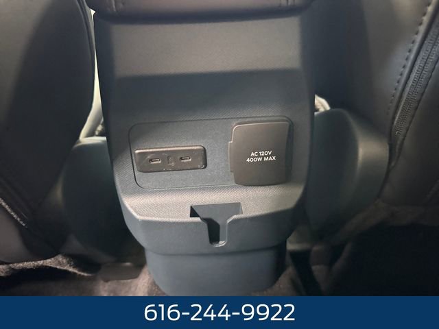 New 2025 Ford Maverick Lariat w/ Black Appearance Package image 17