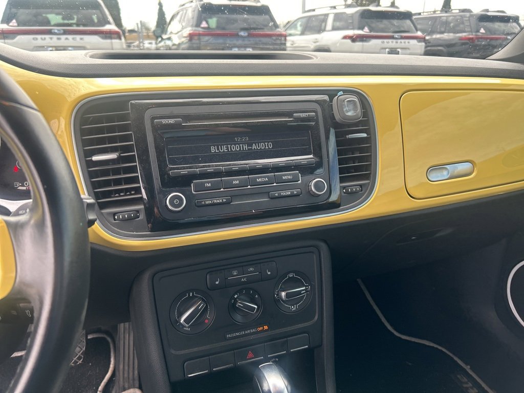 Used 2013 Volkswagen Beetle 2.5 image 3