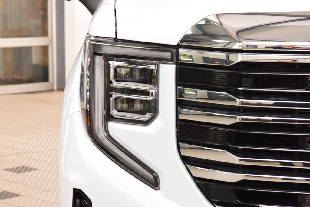 Used 2026 GMC Sierra 1500 SLT AWD/4WD image 12