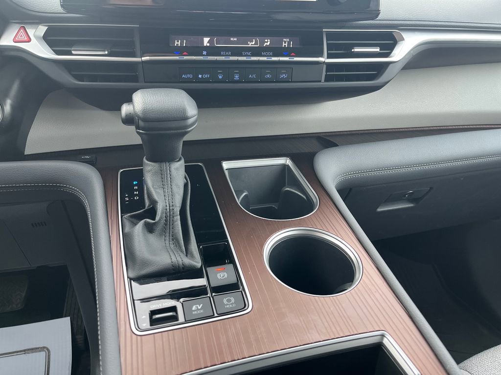 Certified 2024 Toyota Sienna LE image 19