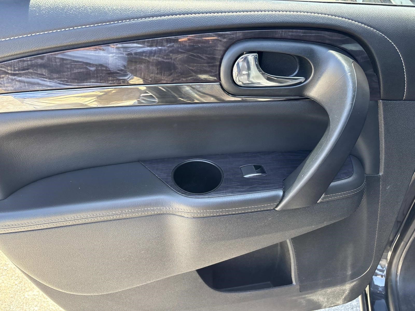 Used 2017 Buick Enclave Leather image 18