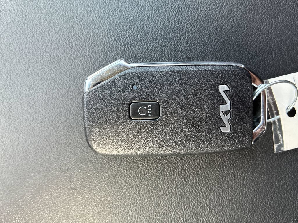 Used 2026 Kia Seltos S AWD/4WD image 32