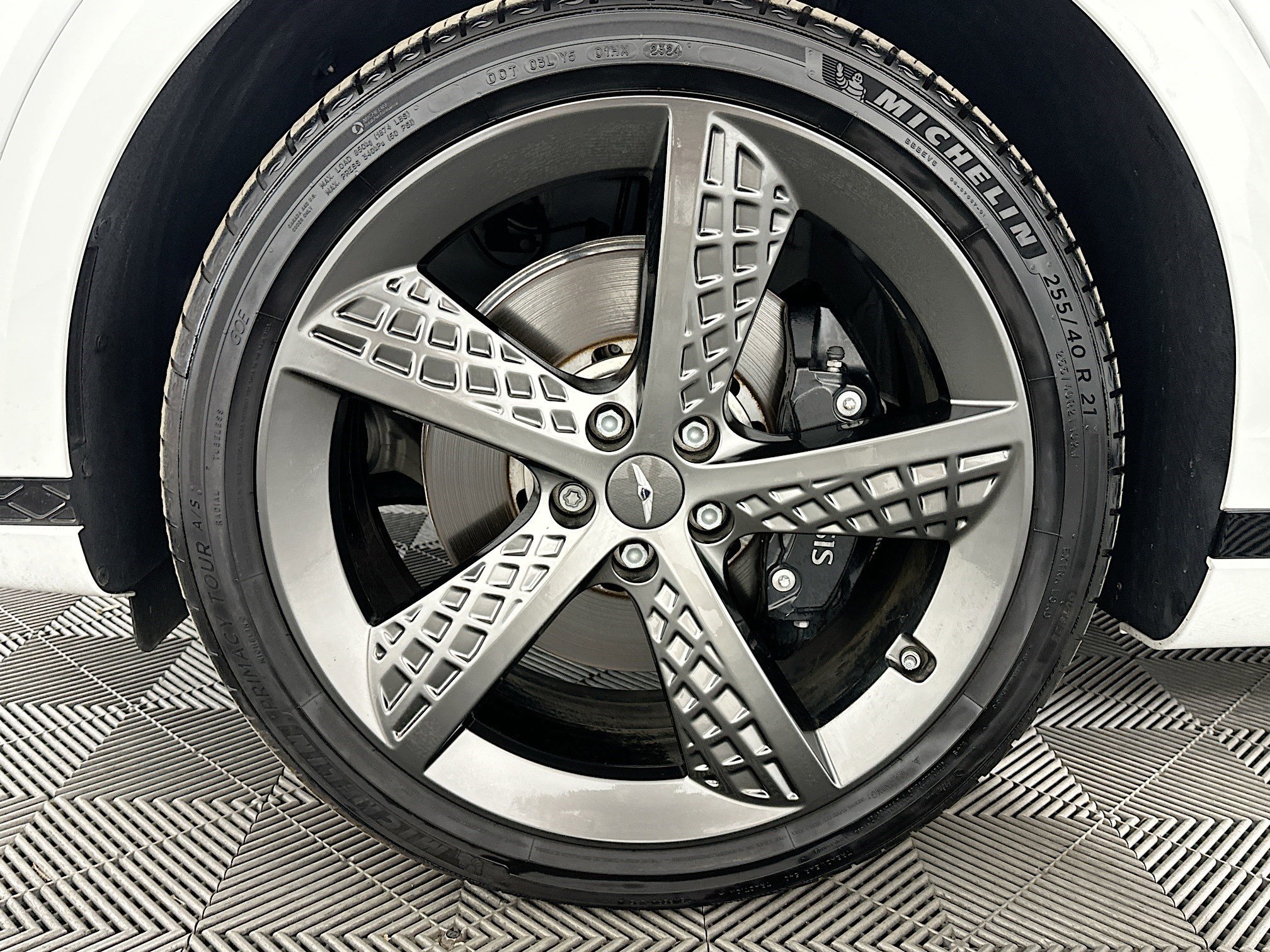 Used 2025 Genesis GV70 3.5T Sport w/ Sport Prestige Package image 37