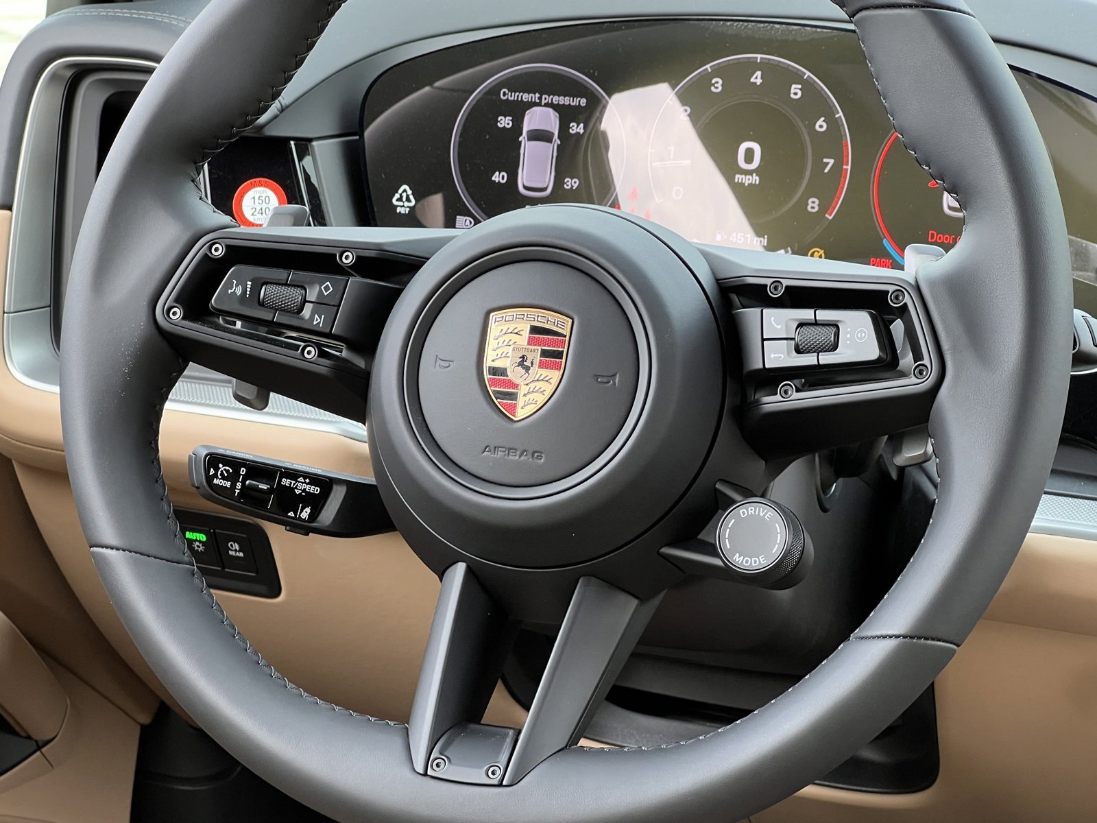 New 2026 Porsche Cayenne image 24