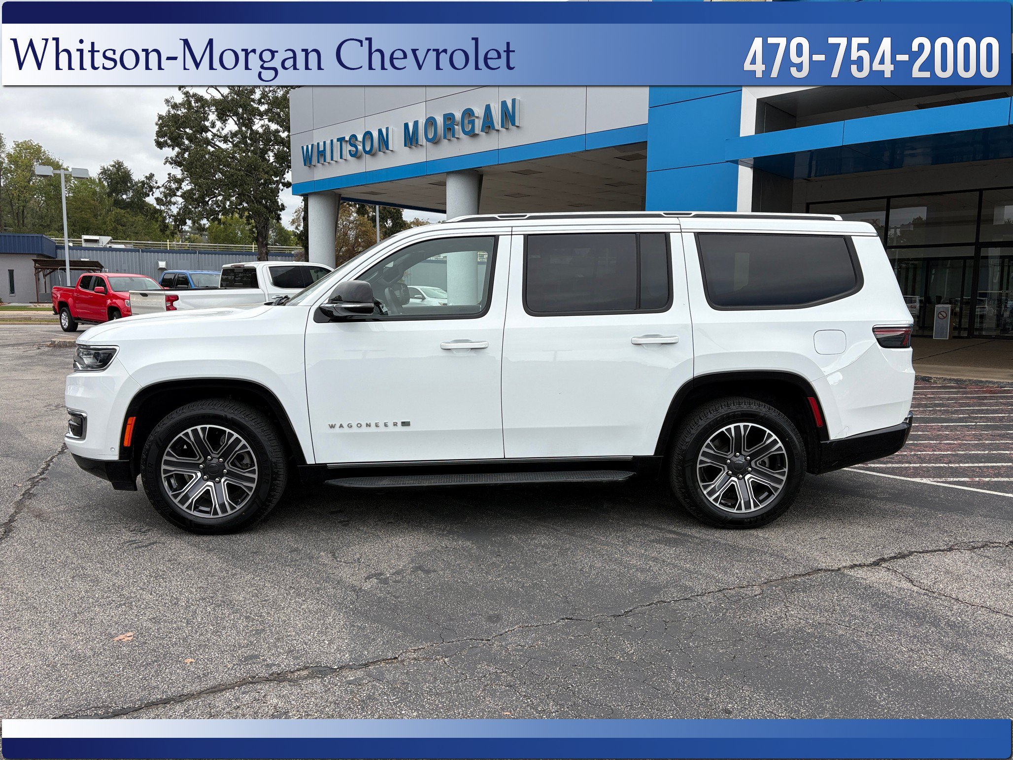 Used 2024 Jeep Wagoneer Series II RWD image 2