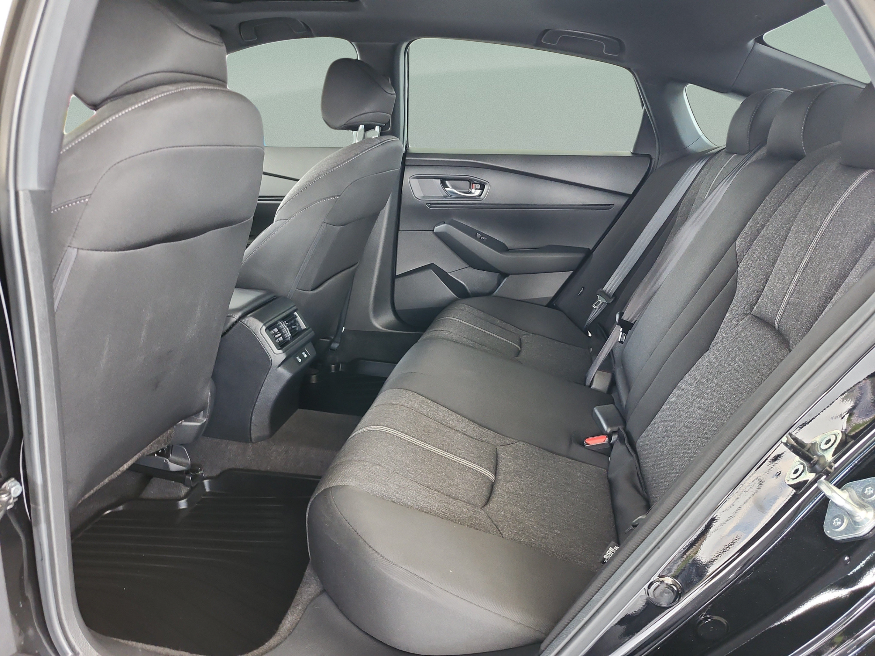 Used 2025 Honda Accord Sport image 18